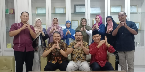 Rapat Pengurus Ikatan Alumni Fakultas Ilmu Pendidikan Universitas Negeri Jakarta (IKA FIP UNJ) dengan Dekan FIP UNJ Rapat Pengurus Ikatan Alumni Fakultas Ilmu Pendidikan Universitas Negeri Jakarta (IKA FIP UNJ) dengan Dekan FIP UNJ
